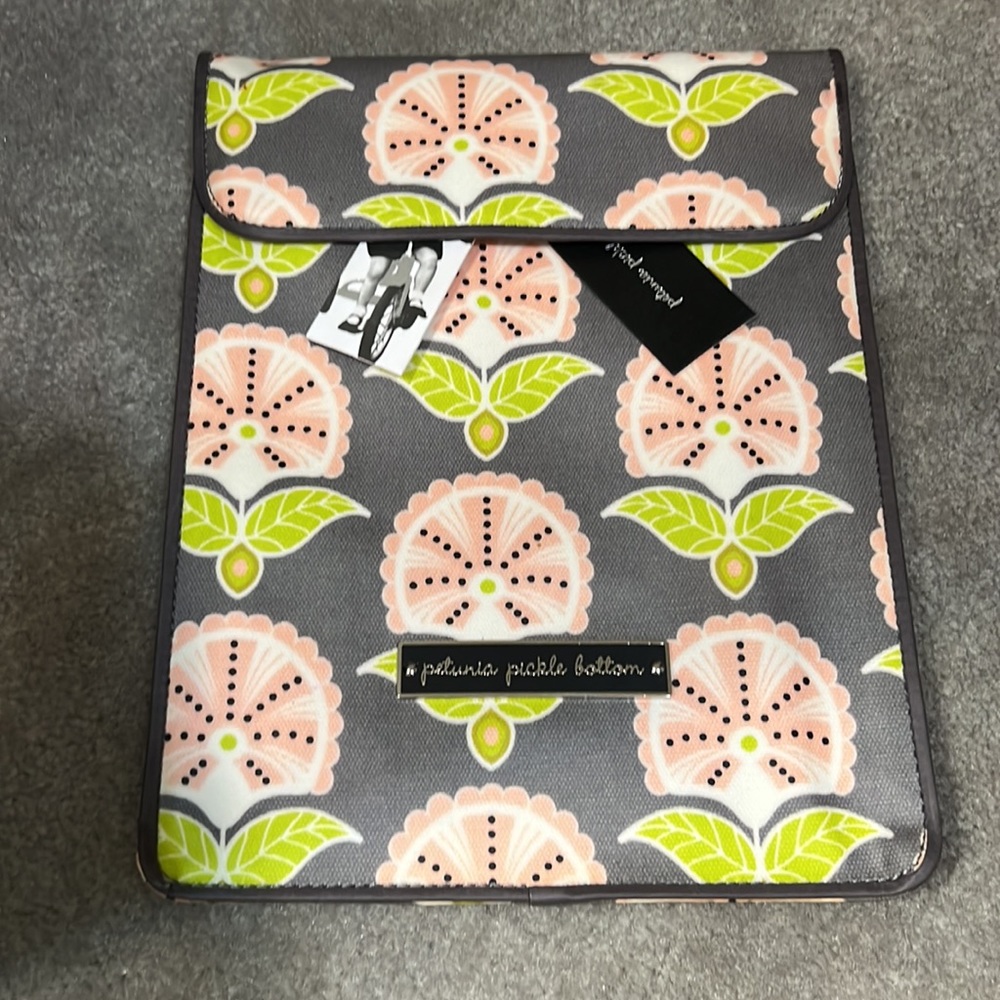 Petunia Pickle Bottom Tablet Case - Picture 4 of 5